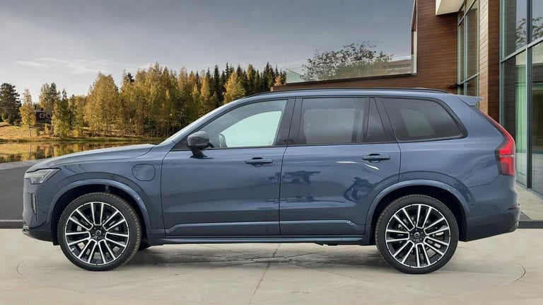 2025 Volvo XC90 Ultra, T8 AWD Plug-in hybrid, Electric/Petrol, Dark, 7 Seats ESTATE Petrol/Electr...