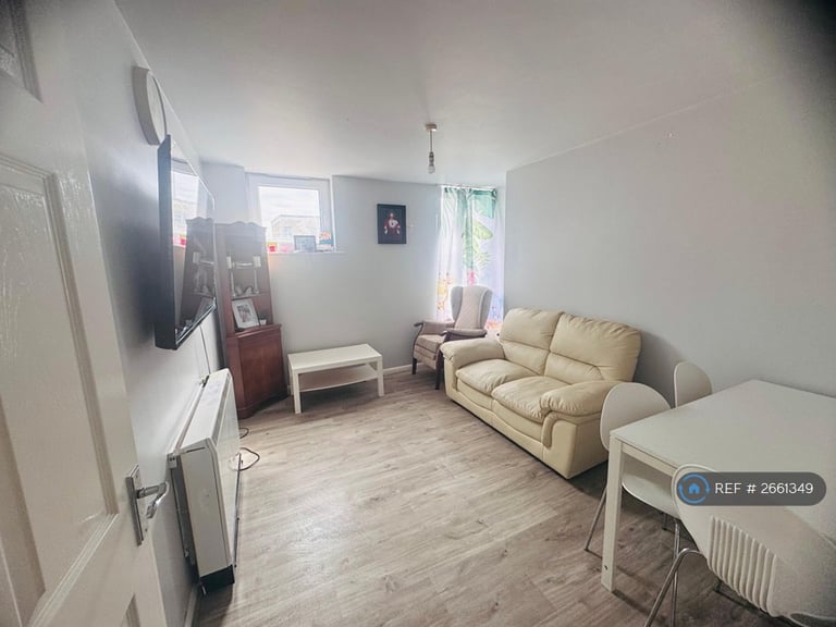 image for 2 bedroom flat in Brayford Wharf East, Lincoln, LN5 (2 bed) (#2661349)