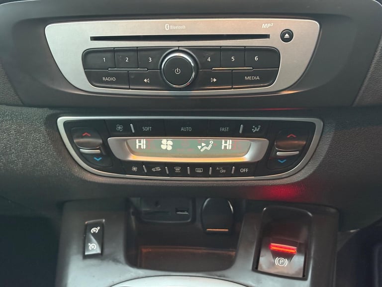 2016 Renault Grand Scenic 1.6 dCi Limited Nav Euro 6 (s/s) 5dr MPV Diesel Manual