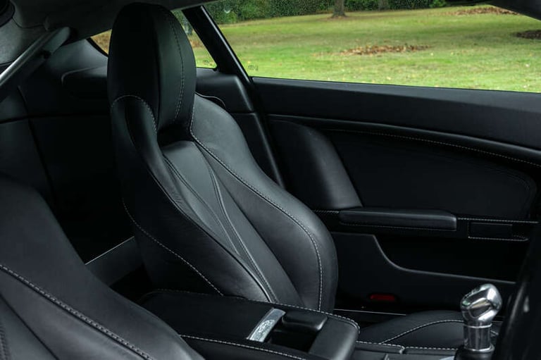 2011 Aston Martin Vantage 2dr HATCHBACK PETROL Manual