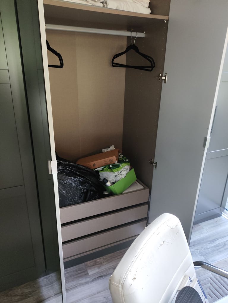 Wardrobes Mirror and Grey 