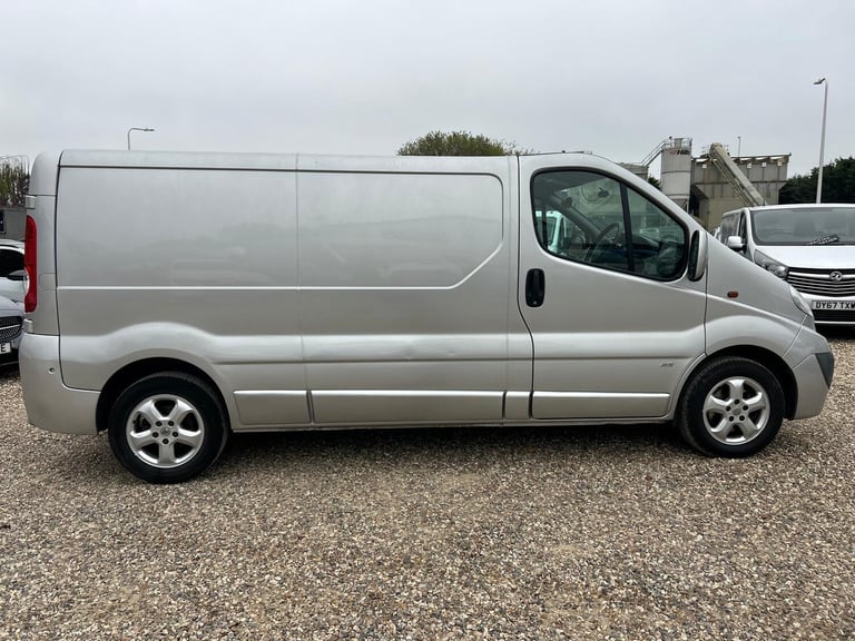 2013 Vauxhall Vivaro 2.0 2900 CDTi Sportive FWD L3 4dr PANEL VAN Diesel Manual