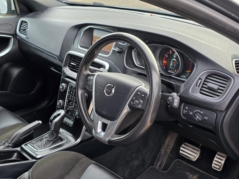 2017 Volvo V40 1.5 T3 R-Design Nav Plus Hatchback 5dr Petrol Auto Euro 6 (s/s) (152 ps) Hatchback...