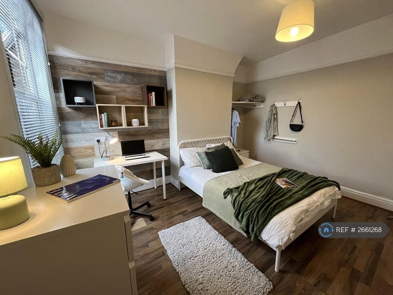 4 bedroom house in Garmoyle Road, Liverpool, L15 (4 bed) (#2661268)