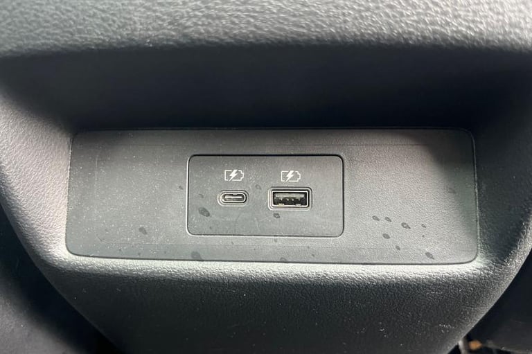 2021 Nissan Qashqai 1.3 DiG-T MH N-Connecta [Glass Roof] 5dr Manual Hatchback Petrol Manual
