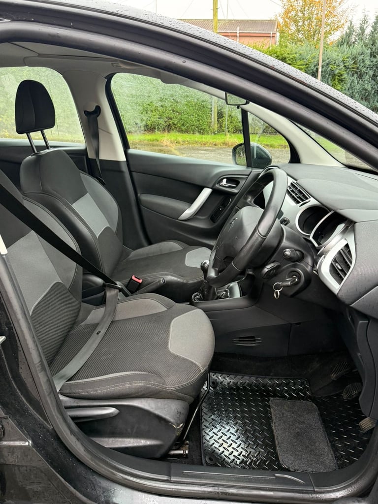 Citroen, C3, Hatchback, 2012, Manual, 1360 (cc), 5 doors