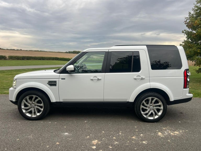 LAND ROVER DISCOVERY 4 3.0 SD V6 HSE 2015