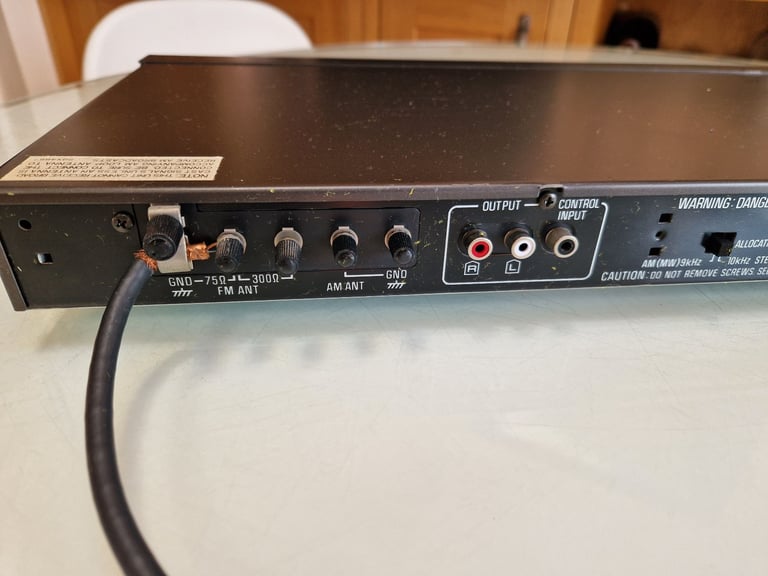 Technics Stereo AM / FM Tuner 
