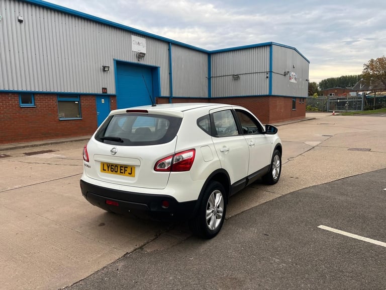Nissan Qashqai 1.6 Acenta 2WD Euro 5 (s/s) 5dr Petrol Manual - Image 9