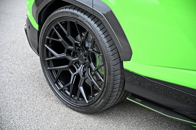 LAMBORGHINI URUS [URBAN NERO] 4.0T V8 BI-TURBO PETROL AUTO 4X4 2022 [71] GREEN