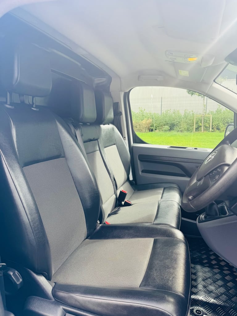 2021 Vauxhall Vivaro 3100 2.0d 120PS Sportive H1 Van, 101K MILES, FSH PANEL VAN Diesel Manual