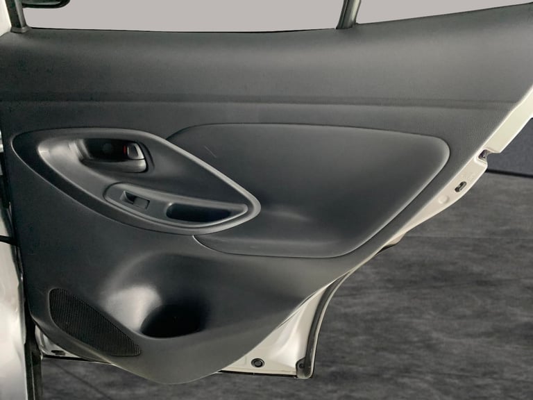 2022 Toyota Yaris Cross 1.5 VVT-h Dynamic SUV 5dr Petrol Hybrid E-CVT AWD Euro 6 (s/s) (116 ps) -...