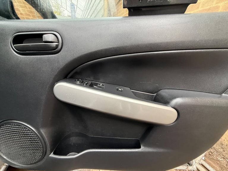 2015 Mazda Mazda2 1.3 SE Euro 5 5dr (a/c) HATCHBACK Petrol Manual