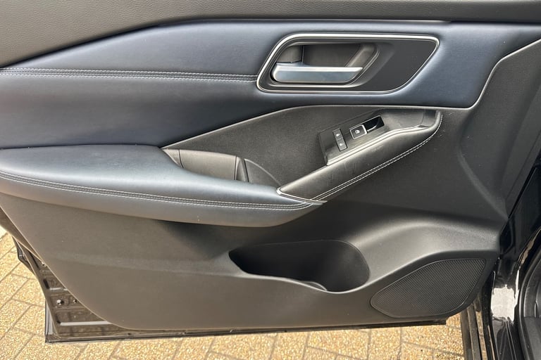 2021 Nissan Qashqai 1.3 DiG-T MH Tekna 5dr Hatchback Petrol Manual