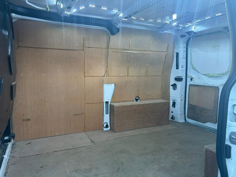 2019 Ford Transit Custom 2.0 EcoBlue 105ps Low Roof Leader Van PANEL VAN Diesel Manual