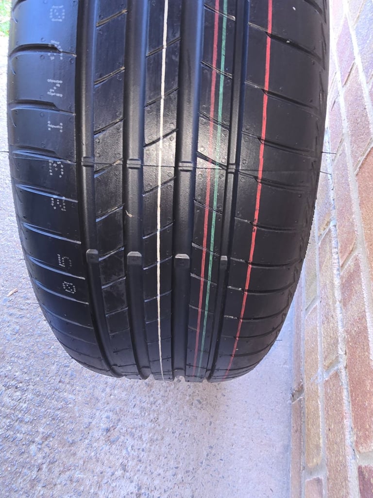 Bridgestone Turanza T005 tyre, size 225/50R17 98Y XL - BMW 3 RFT - new with label