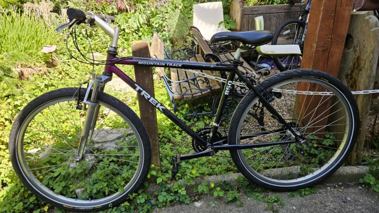Trek Mountain Track 850 Bike (Serviced)