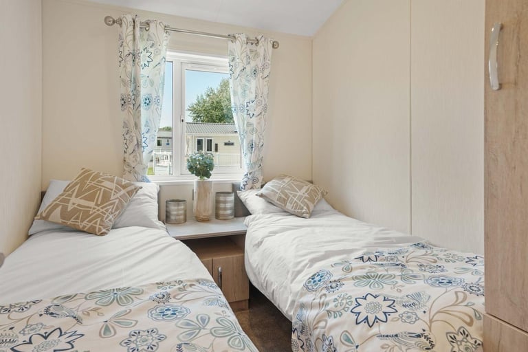 BRAND NEW STATIC LODGE FOR SALE ON BROADLAND SANDS HOLIDAY PARK 