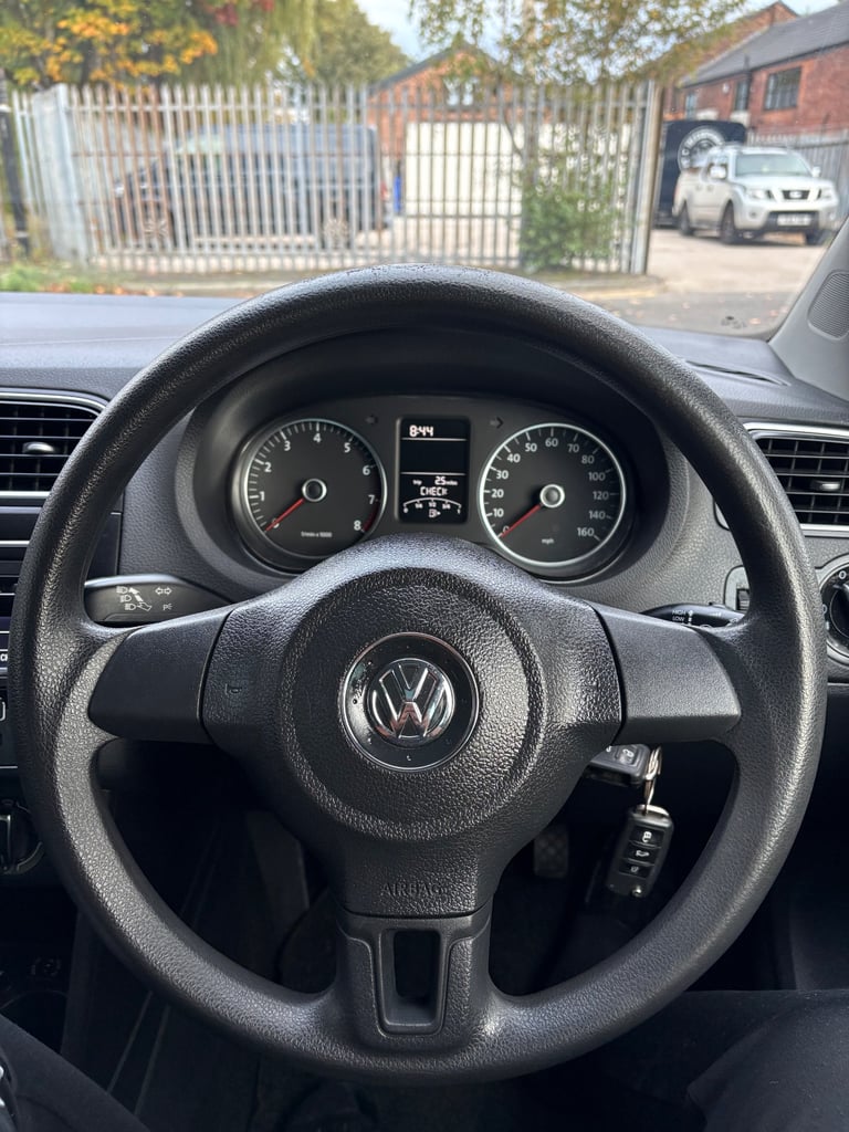 Volkswagen, POLO, Hatchback, 2012, Manual, 1198 (cc), 5 doors