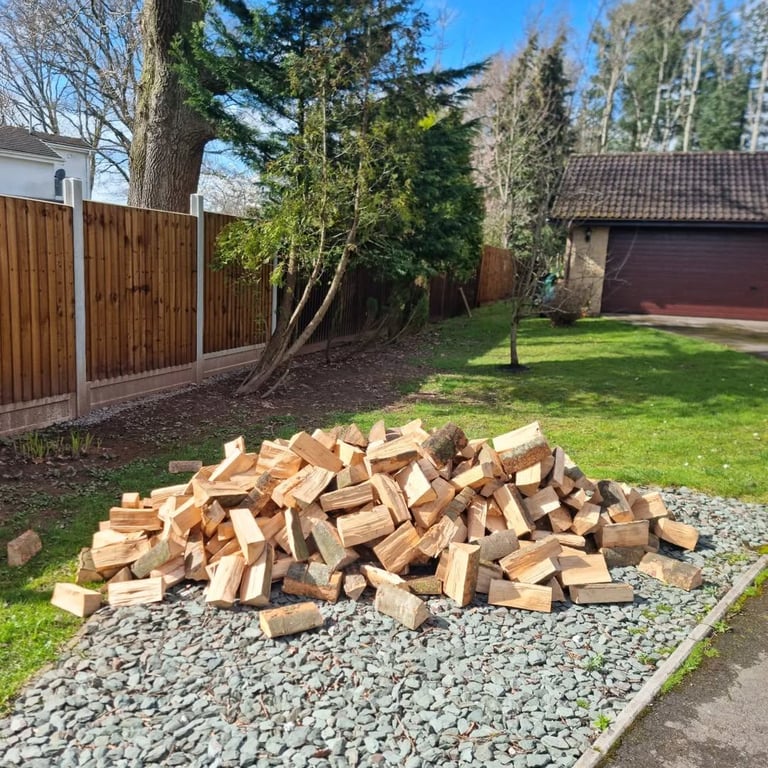 KILN DRIED HARDWOOD LOGS
