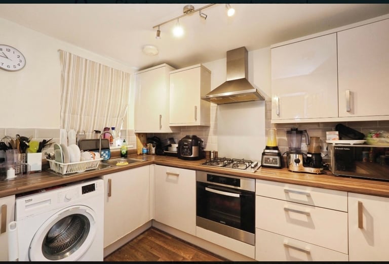 3 Bed Semi-Detached House, Adams Park Way, NG17