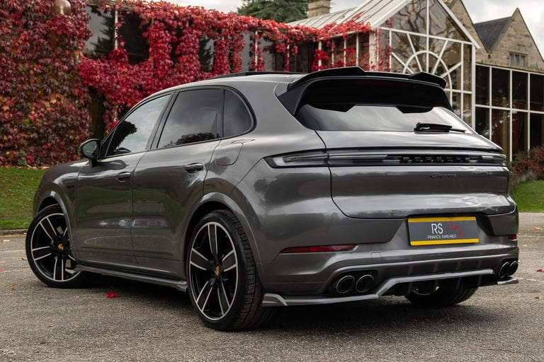 2023 Porsche Cayenne 3.0 V6 E-Hybrid 25.9kWh TiptronicS 4WD Euro 6 (s/s) 5dr ESTATE Petrol/Electr...