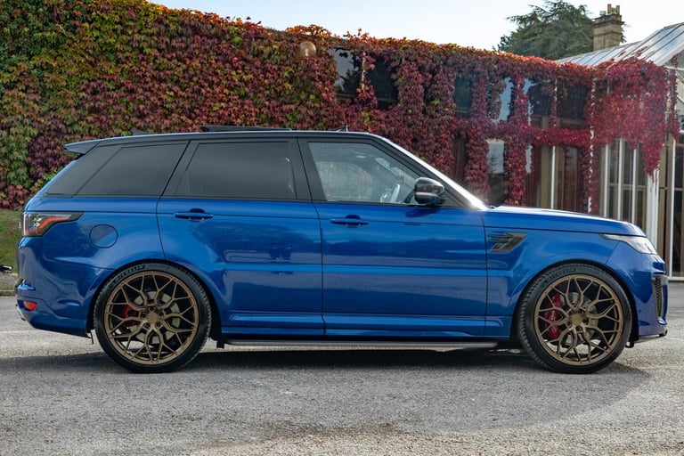2022 Land Rover Range Rover Sport 5.0 P575 S/C SVR Carbon Edition 5dr Auto ESTATE PETROL Automatic