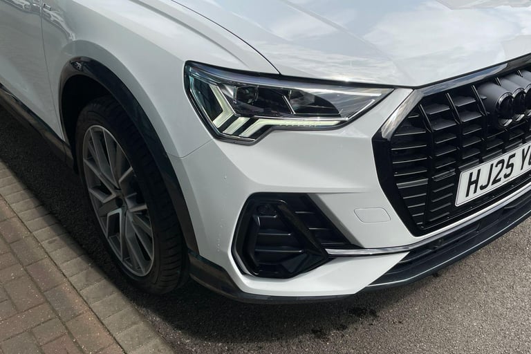 2025 Audi Q3 1.5 TFSI CoD 35 Black Edition SUV 5dr Petrol S Tronic Euro 6 (s/s) (150 ps) ESTATE P...