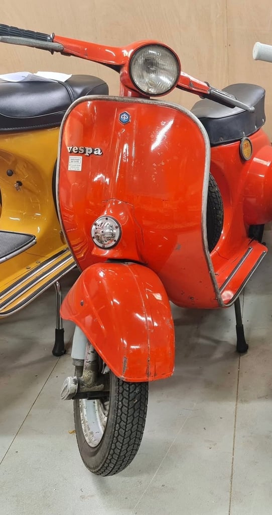 VESPA 100 1981 uk 