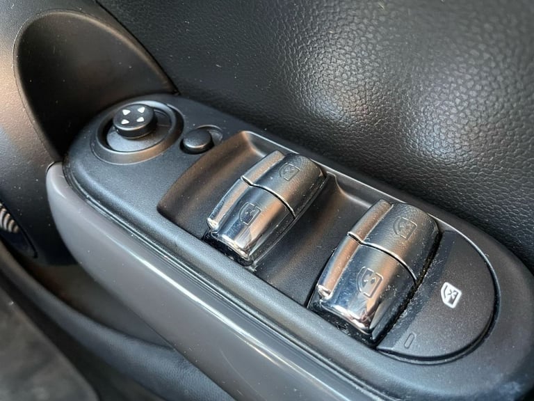 2018 MINI Hatch 1.5 Cooper Hatchback 5dr Petrol Manual Euro 6 (s/s) (136 ps) Hatchback Petrol Manual