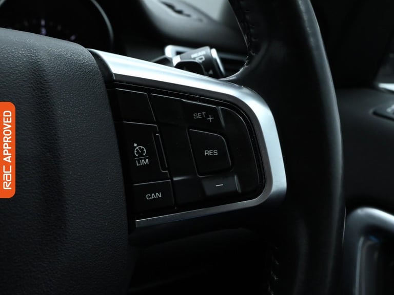 2016 Land Rover Discovery Sport 2.0 TD4 SE Tech SUV 5dr Diesel Auto 4WD Euro 6 (s/s) (180 ps) SUV...