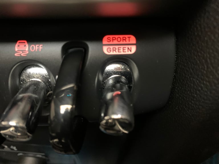 2019 MINI Countryman 1.5 Cooper Exclusive SUV 5dr Petrol Steptronic Euro 6 (s/s) (136 ps) - MINI ...