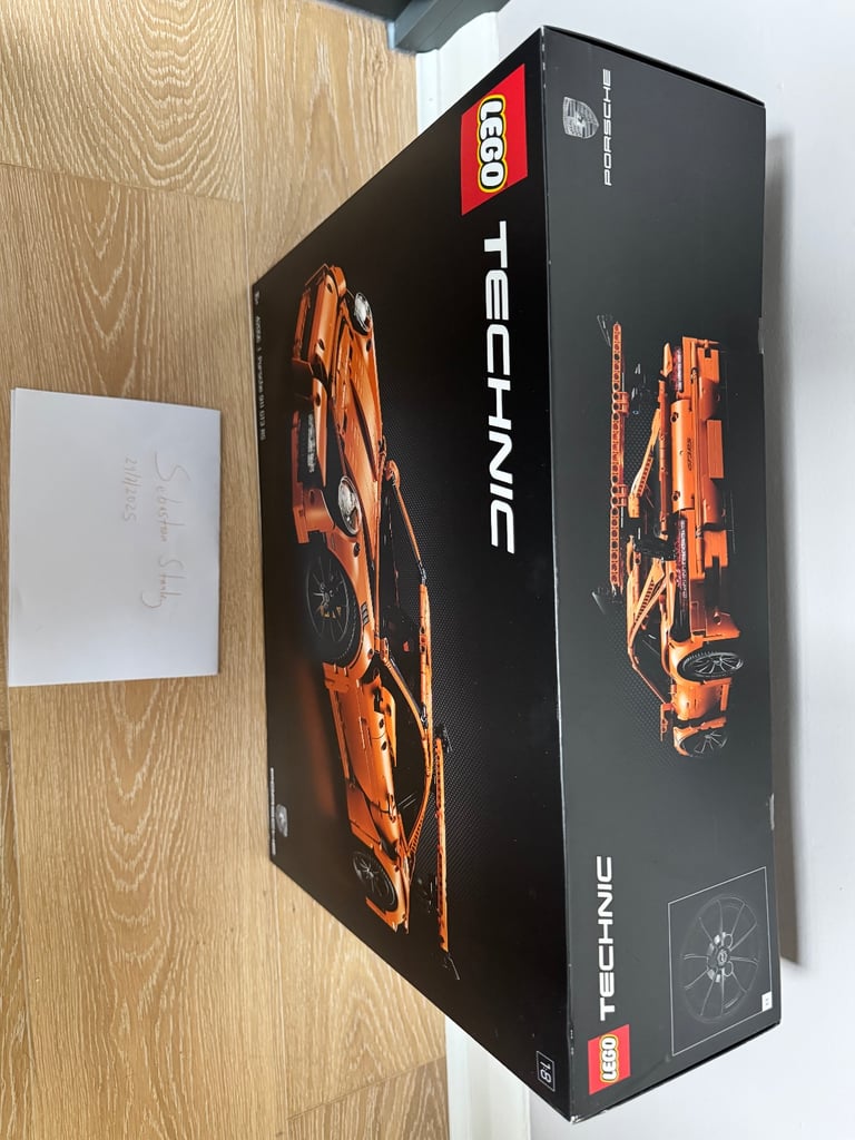 LEGO Technic Porsche 911 GT3 RS Set 42056 New Sealed Box. Excellent condition