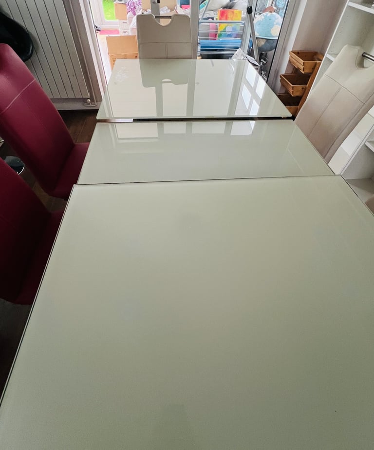 Fishpools Panama Extending Dining Table – Modern Glass Top 