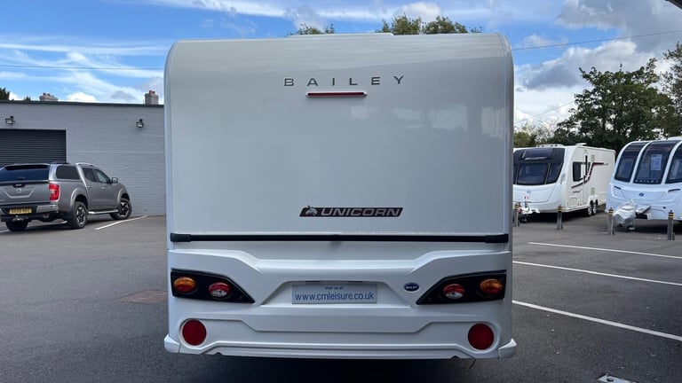 2019 Bailey Unicorn Cabrera (Rear Island Fixed Double Bed) Powrtouch Motor Mover