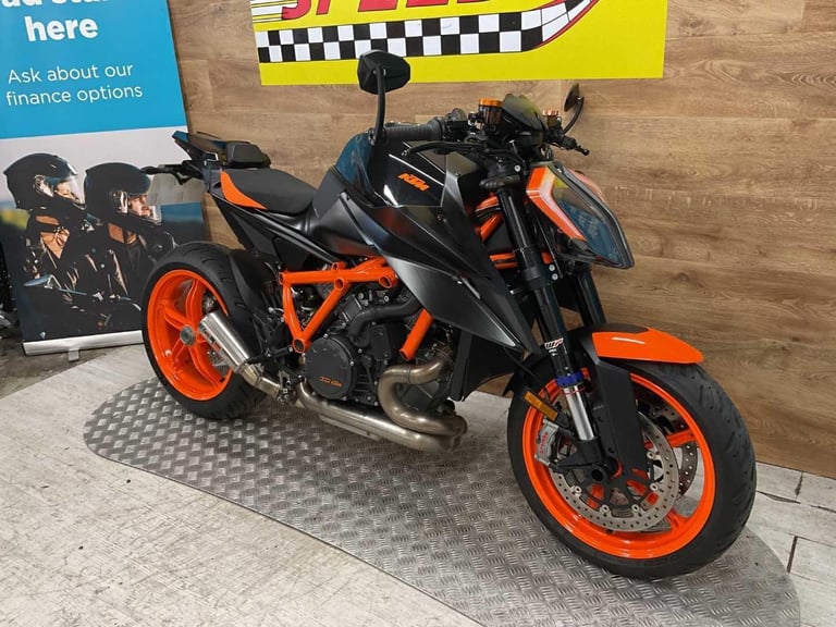 KTM 1290 SUPERDUKE R Evo