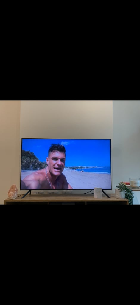 Samsung 50” Crystal Ultra HD, 4k HDR, Smart TV