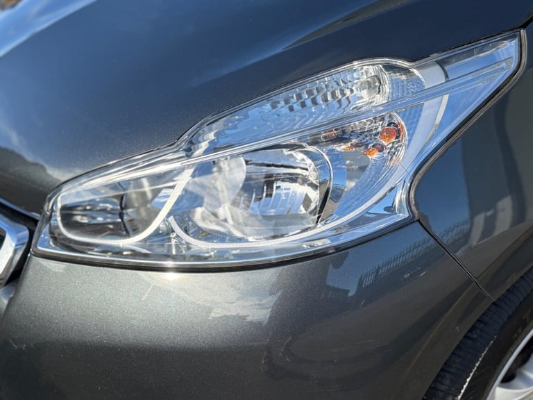 2015 Peugeot 208 1.2 VTi PureTech Active Euro 6 5dr HATCHBACK Petrol Manual