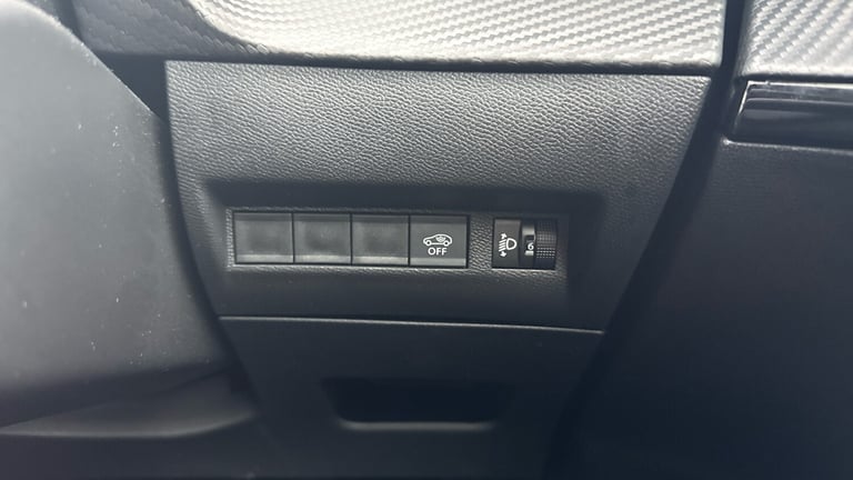 2024 Peugeot 2008 50kWh Allure SUV 5dr Electric Auto (7kW Charger) (136 ps) SUV Electric Automatic