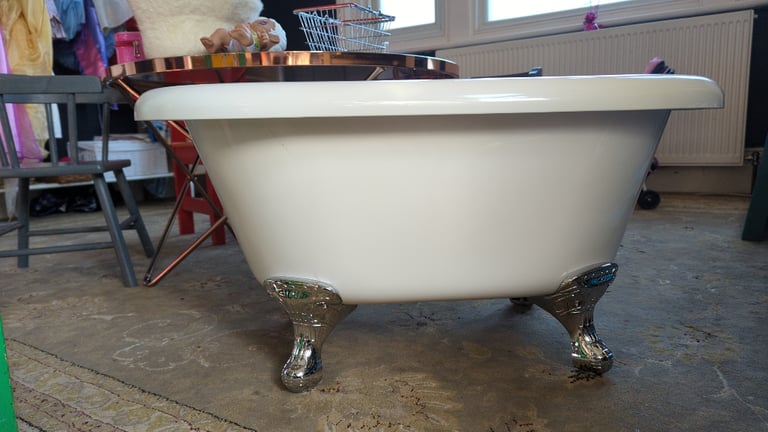 image for Kids Roll top bath 