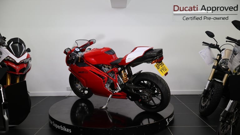 DUCATI 749 R - 2006 - 2300 MILES