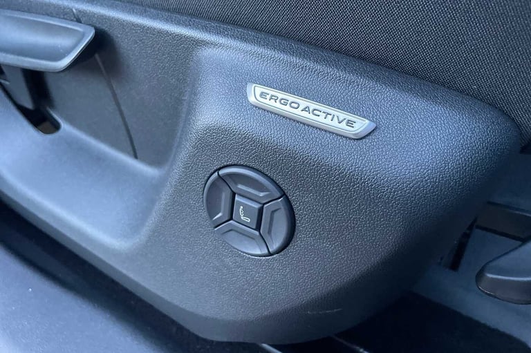 2025 Volkswagen Tiguan 1.5 TSI 272 eHybrid R-Line 5dr DSG ESTATE PETROL/ELECTRIC Automatic