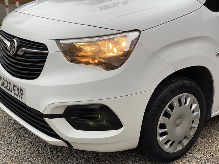 2020 Vauxhall Combo 1.6 Turbo D 2300 Sportive L1 H1 Euro 6 (s/s) 4dr PANEL VAN Diesel Manual