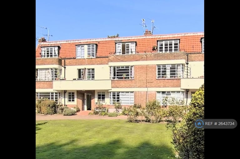 image for 3 bedroom flat in Clissold Court, London, N4 (3 bed) (#2643734)