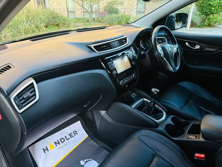 2014 Nissan Qashqai 1.5 dCi Tekna 5dr Diesel