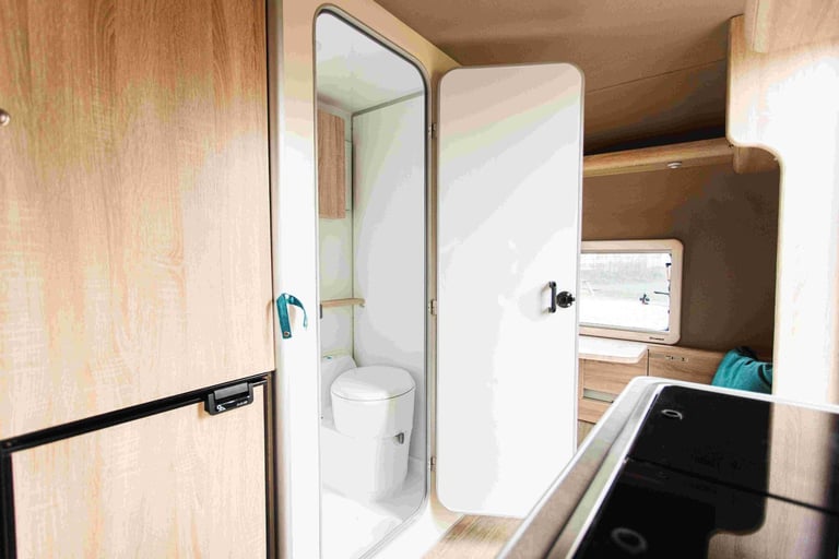 Freedom Carpento 360 - Lightweight 3 or 4 berth caravan with bathroom