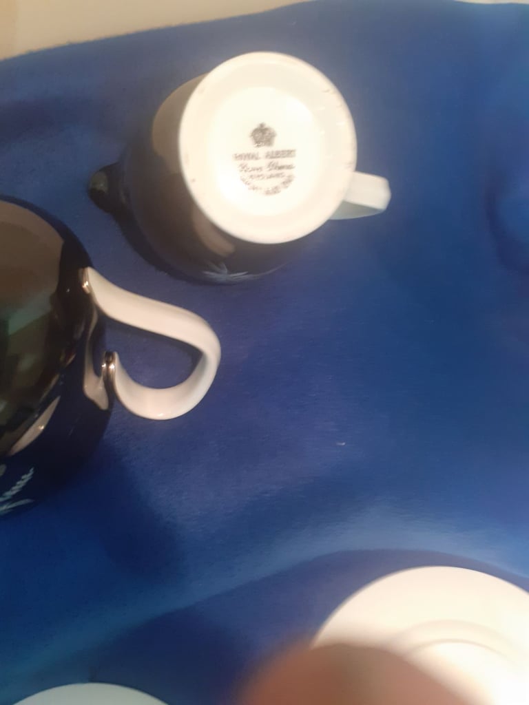 Rare Royal Albert China Night & Day, Teapot, Sugar Bowl, 2 Cups & 2 Saucers & 2 Side Plates 