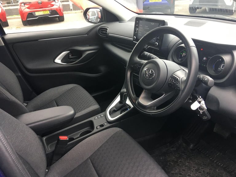 2023 Toyota Yaris 1.5 Hybrid Design 5dr CVT HATCHBACK PETROL/ELECTRIC Automatic