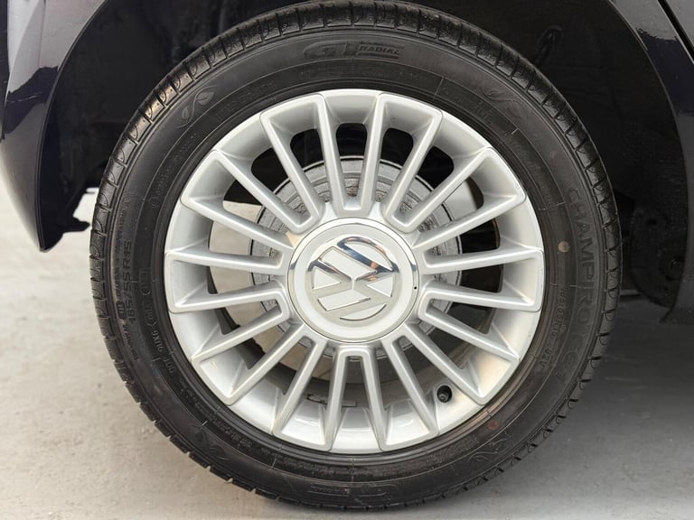 2014 Volkswagen 1.0 High UP! Petrol/Manual/5DR