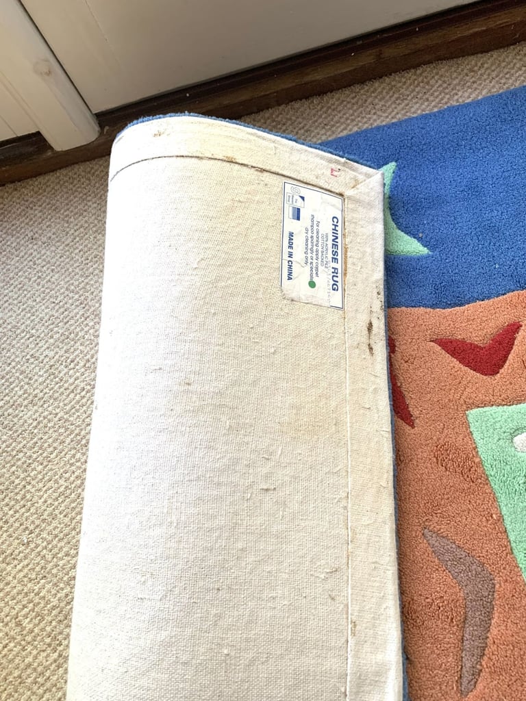  Children's Rug 6 x 4 ft in excellent condition